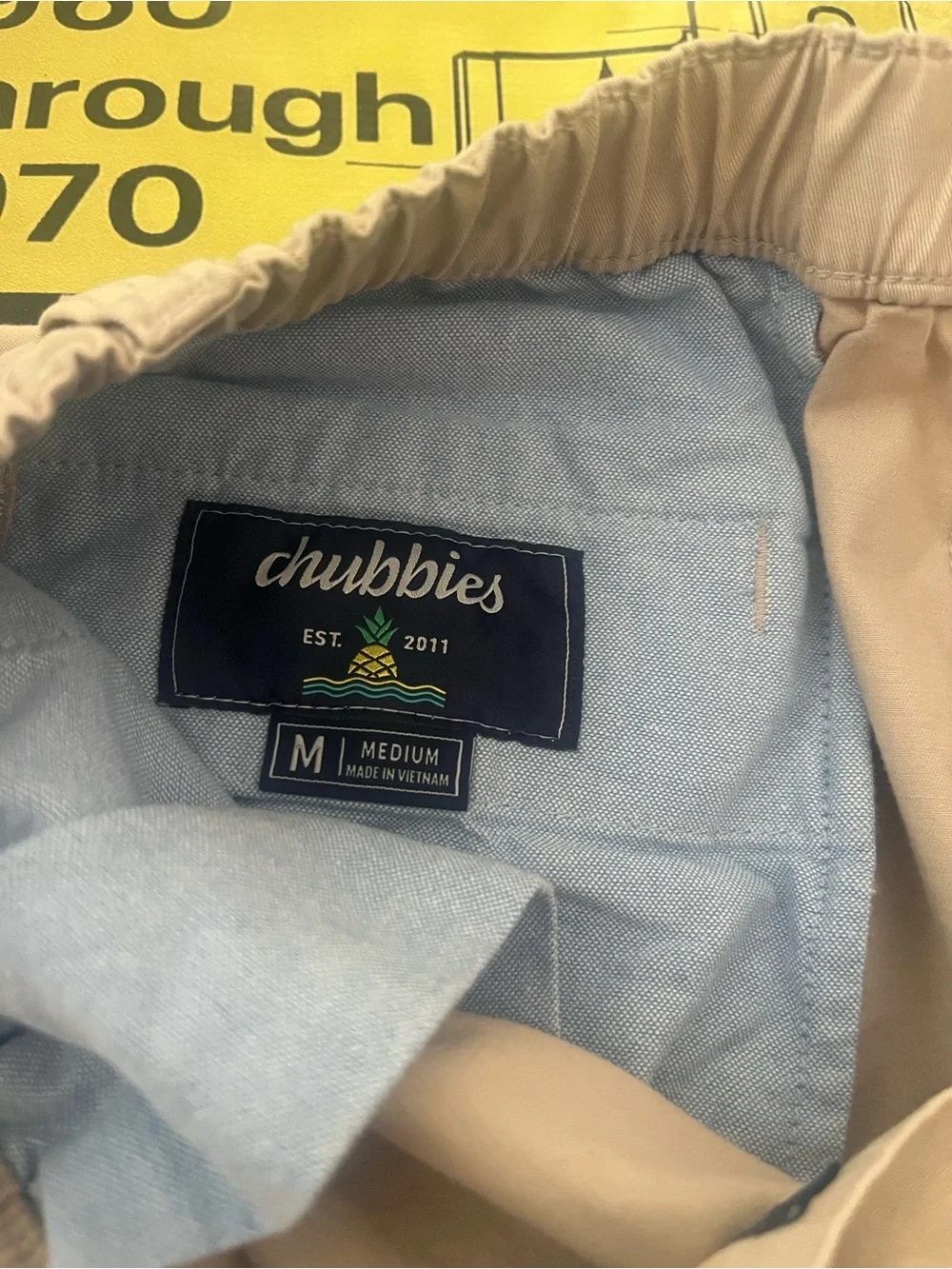 Lot  3  Chubbies mens 5.5 Rolled-Hem Shorts in Light Beige medium